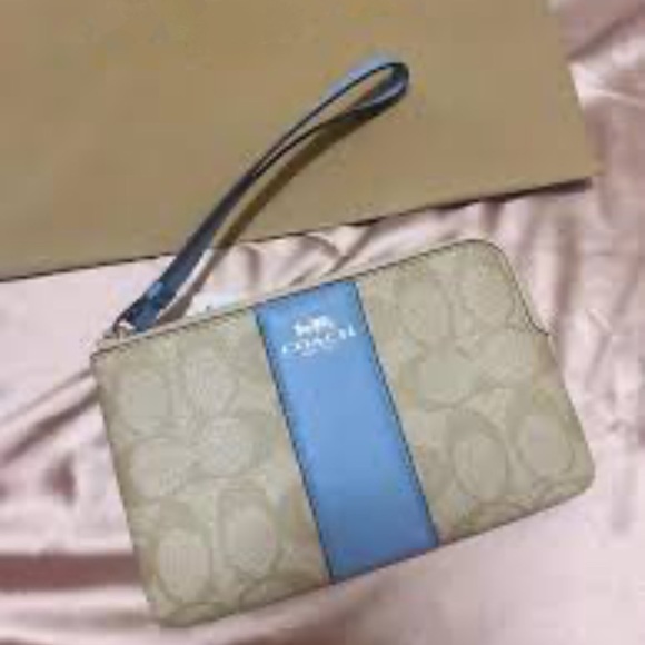 Coach Corner Zip Wristlet Blue Leather/Tan/Chalk - Picture 4 of 8
